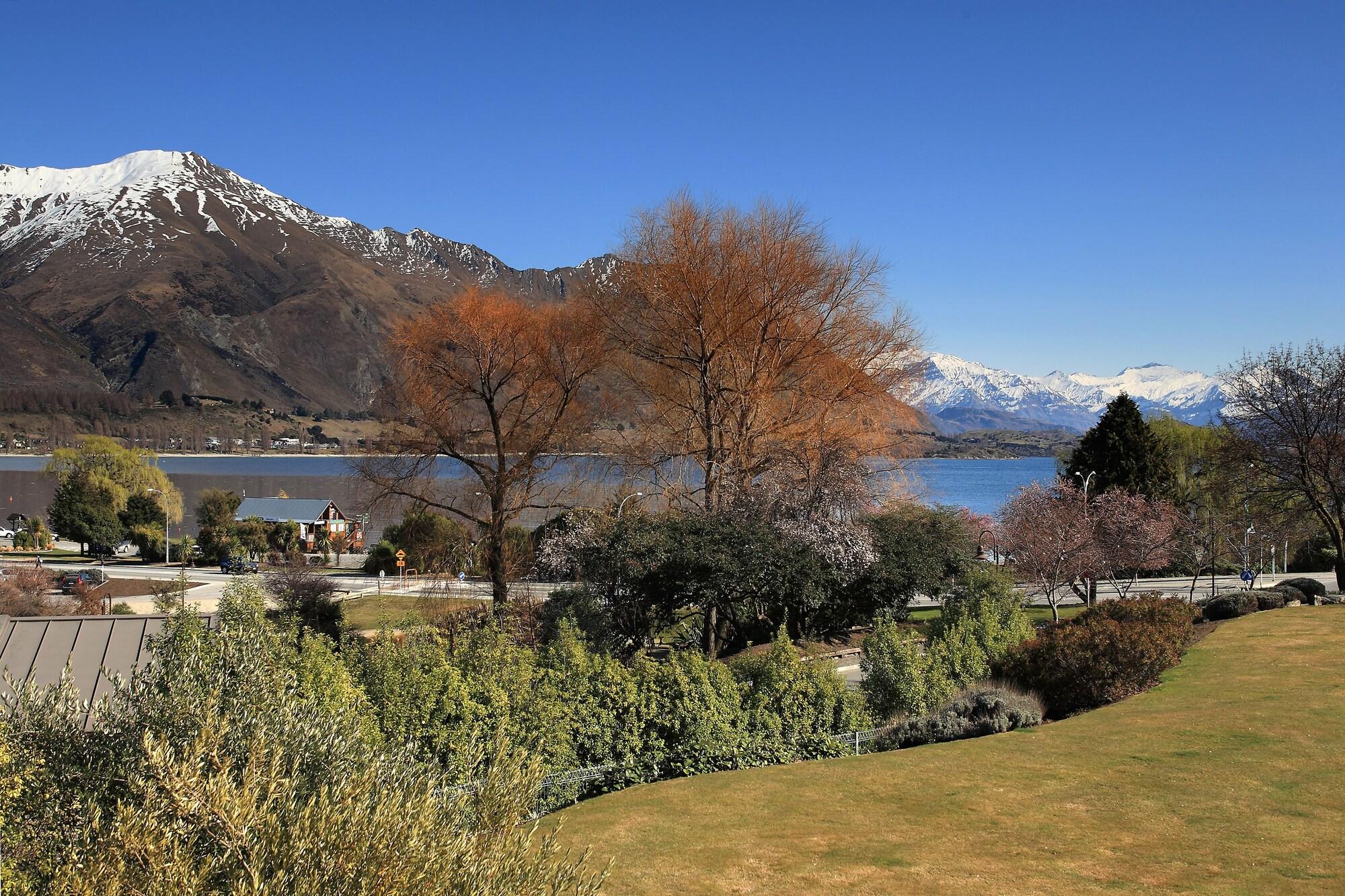 Wanaka Hotel Bagian luar foto